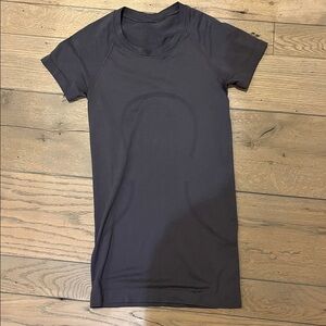 Lululemon swiftly tech purple shirt